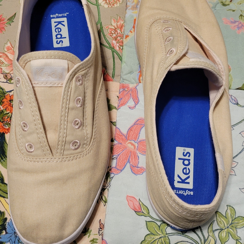 Keds Light Peach Slip-On Sneakers Size 8